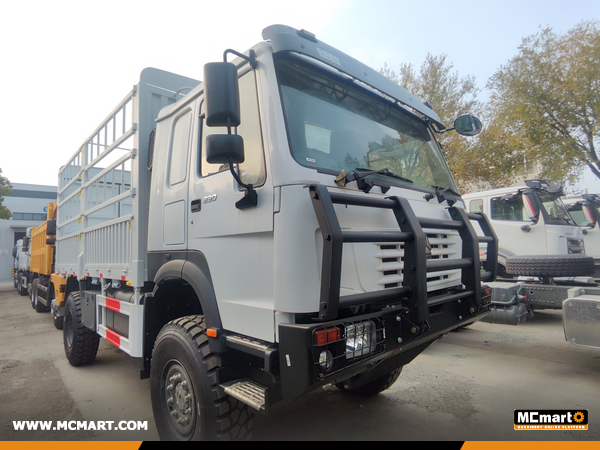 Guinea - 4 Units SINOTRUCK HOWO ZZ2167M4627A&ZZ1317V466JB1R All Wheel Drive Truck And 1 ZZ2167M4327A1R Cargo Truck