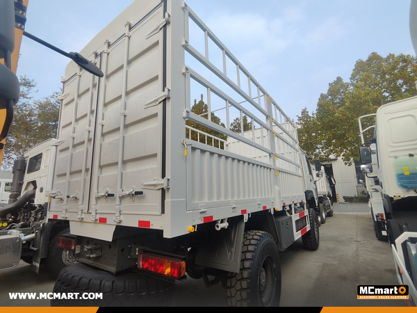 Guinea - 4 Units SINOTRUCK HOWO ZZ2167M4627A&ZZ1317V466JB1R All Wheel Drive Truck And 1 ZZ2167M4327A1R Cargo Truck